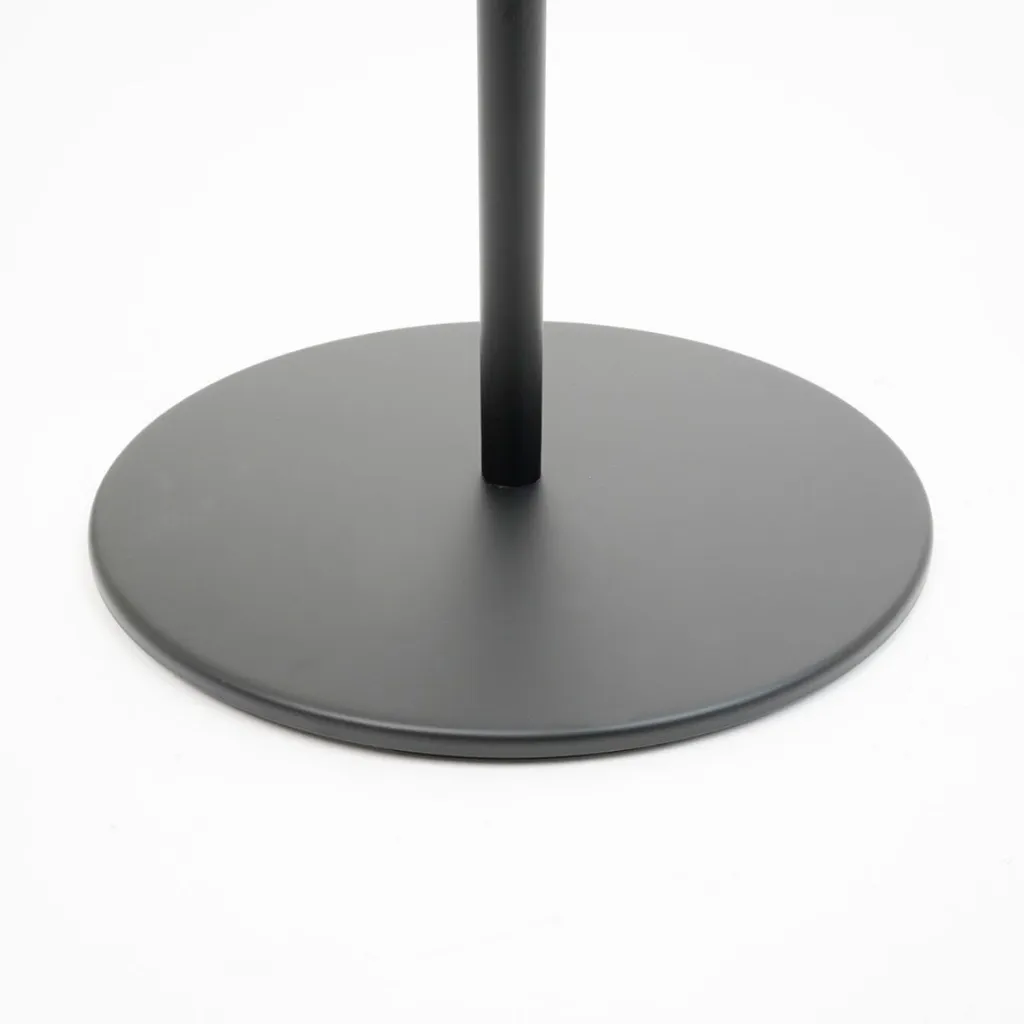Base ronde noire du poteau de délimitation 45 cm en environnement muséal TELNALINE